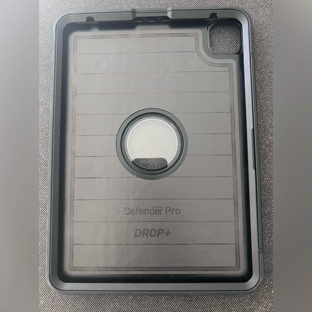 Black iPad Pro 11 OtterBox Protective Case (Defender Pro Series)